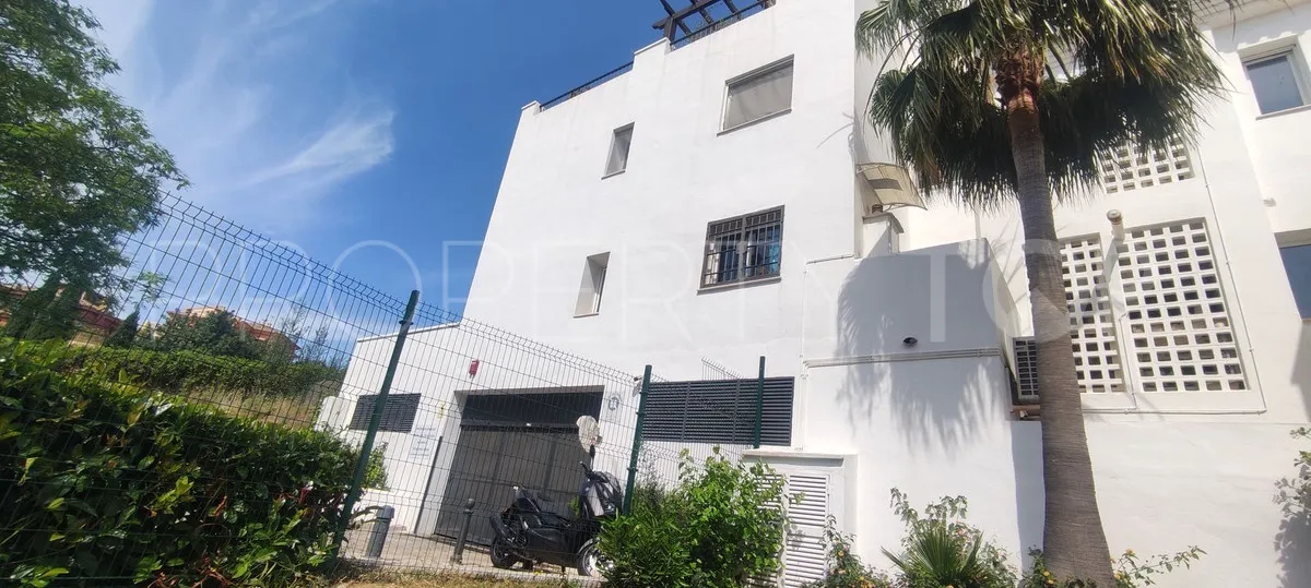 Apartamento en venta en Las Lomas de Marbella con 2 dormitorios