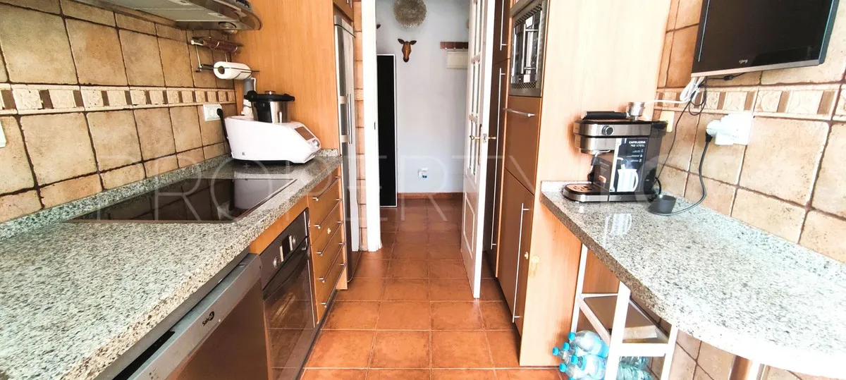 Apartamento en venta en Las Lomas de Marbella con 2 dormitorios