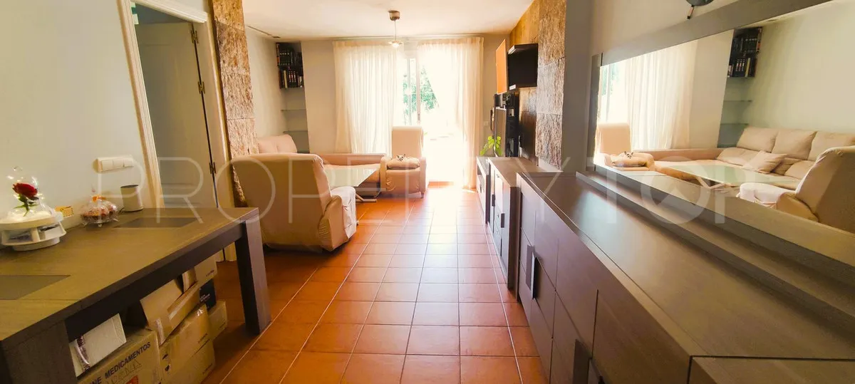 Apartamento en venta en Las Lomas de Marbella con 2 dormitorios