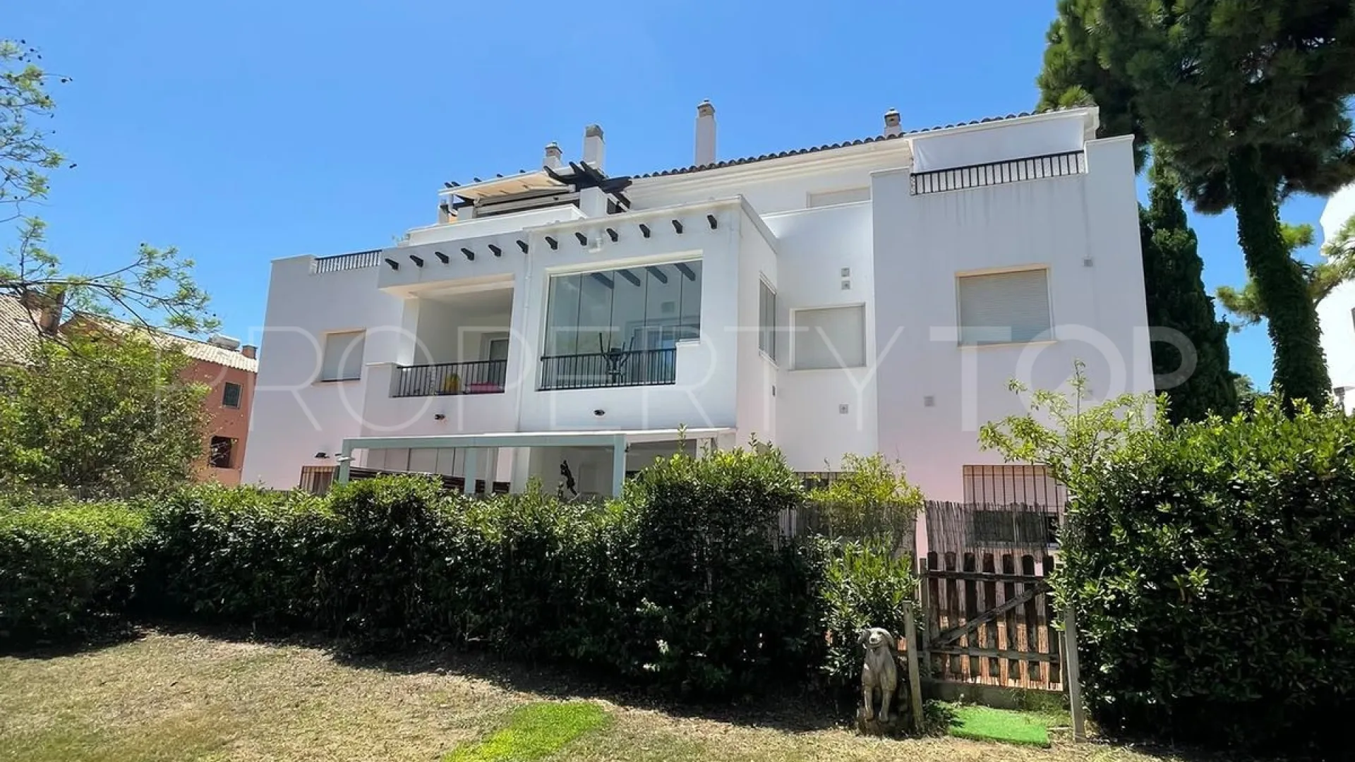 Apartamento en venta en Las Lomas de Marbella con 2 dormitorios