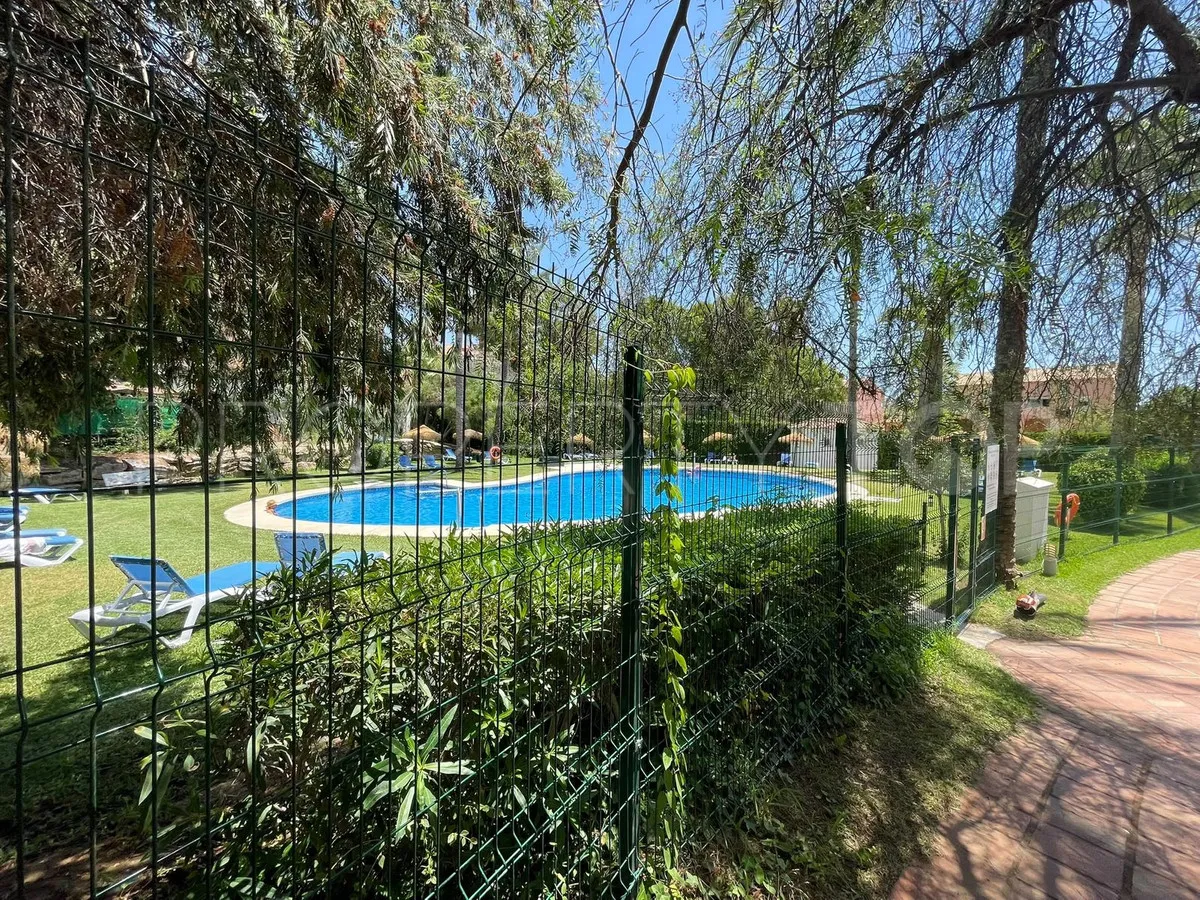 Apartamento en venta en Las Lomas de Marbella con 2 dormitorios