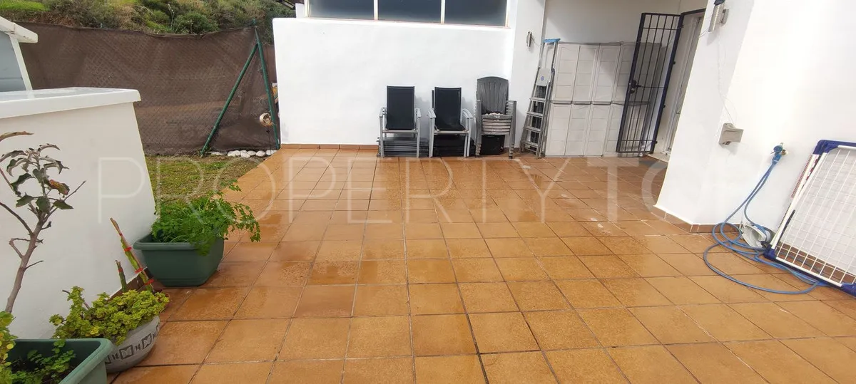 Apartamento en venta en Las Lomas de Marbella con 2 dormitorios