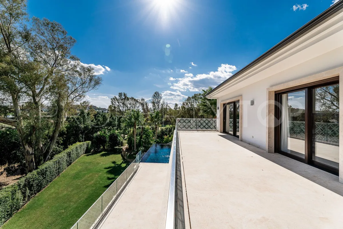 Nueva Andalucia 5 bedrooms villa for sale