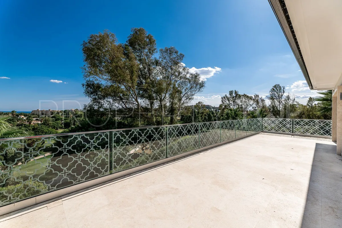 Nueva Andalucia 5 bedrooms villa for sale