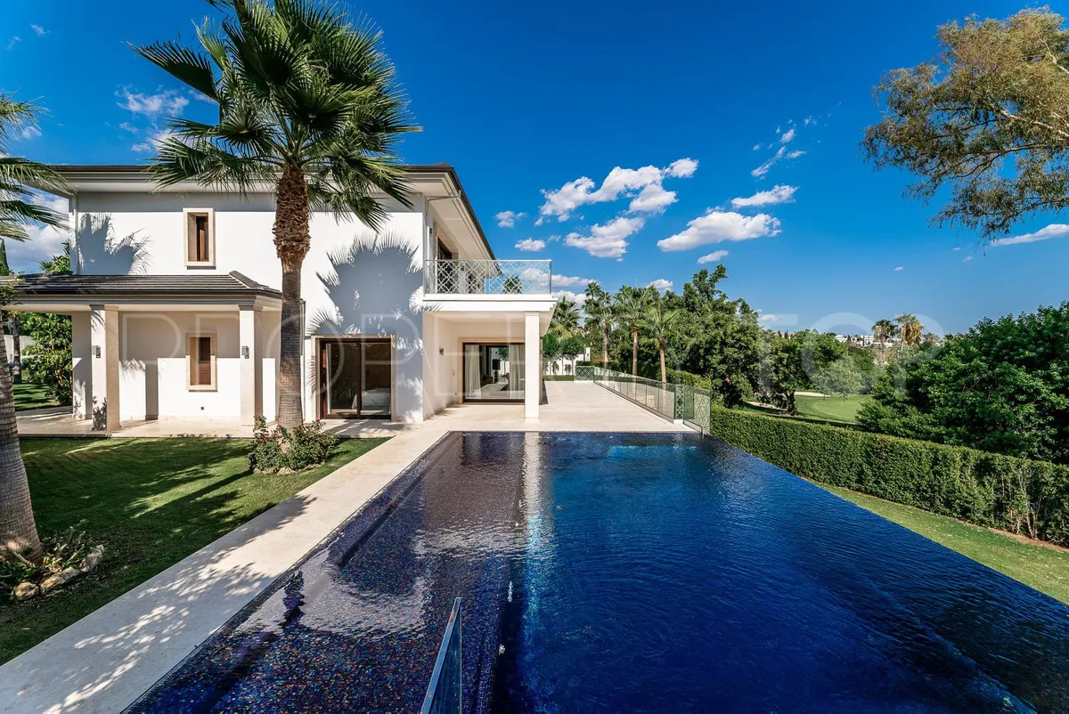 Nueva Andalucia 5 bedrooms villa for sale