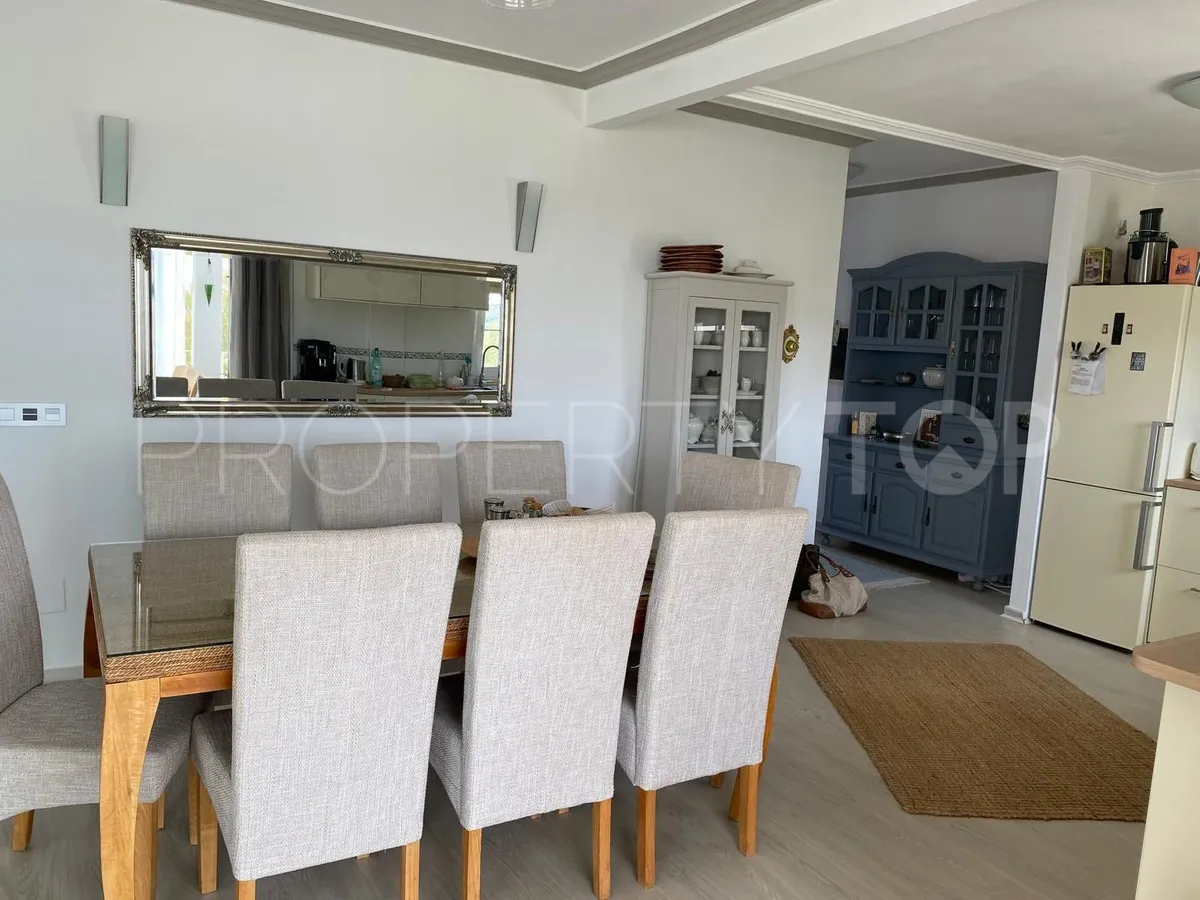 Penthouse with 2 bedrooms for sale in Estepona Hills