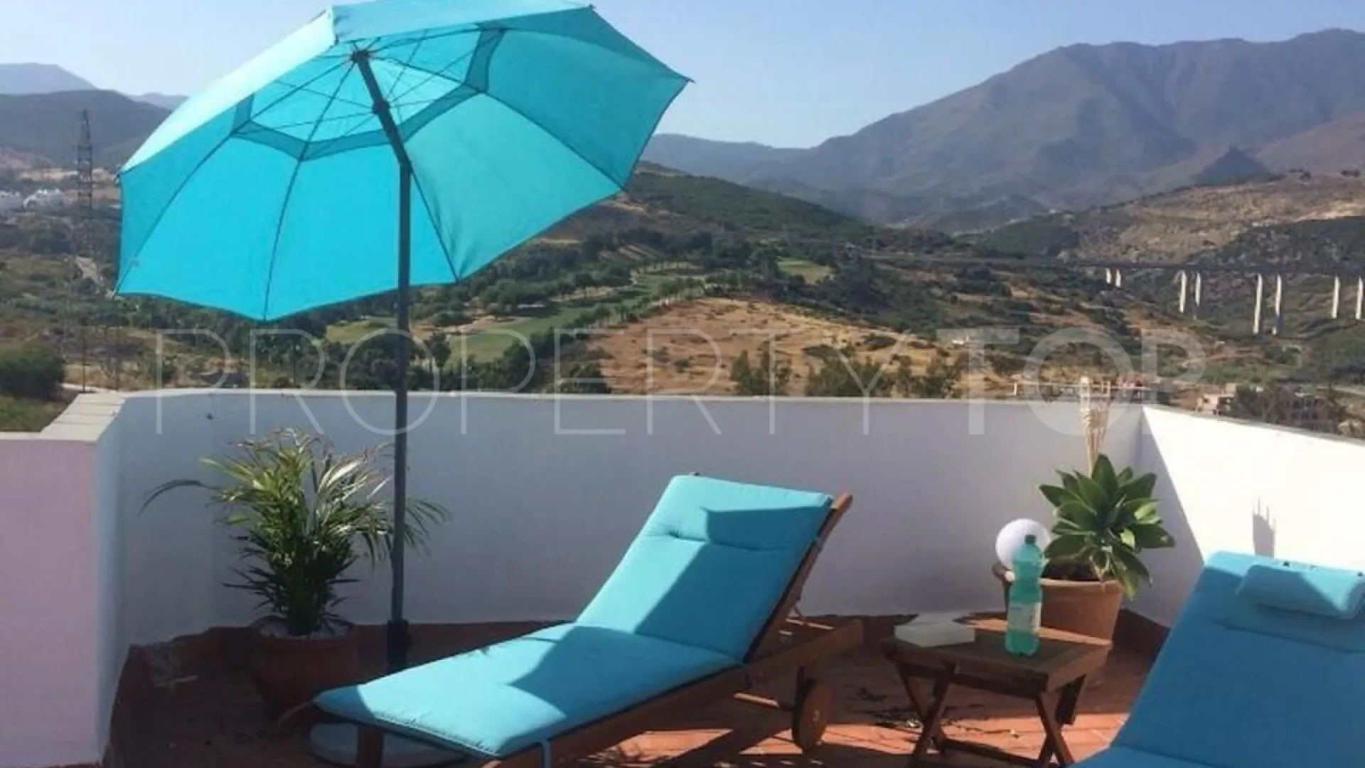 Penthouse with 2 bedrooms for sale in Estepona Hills