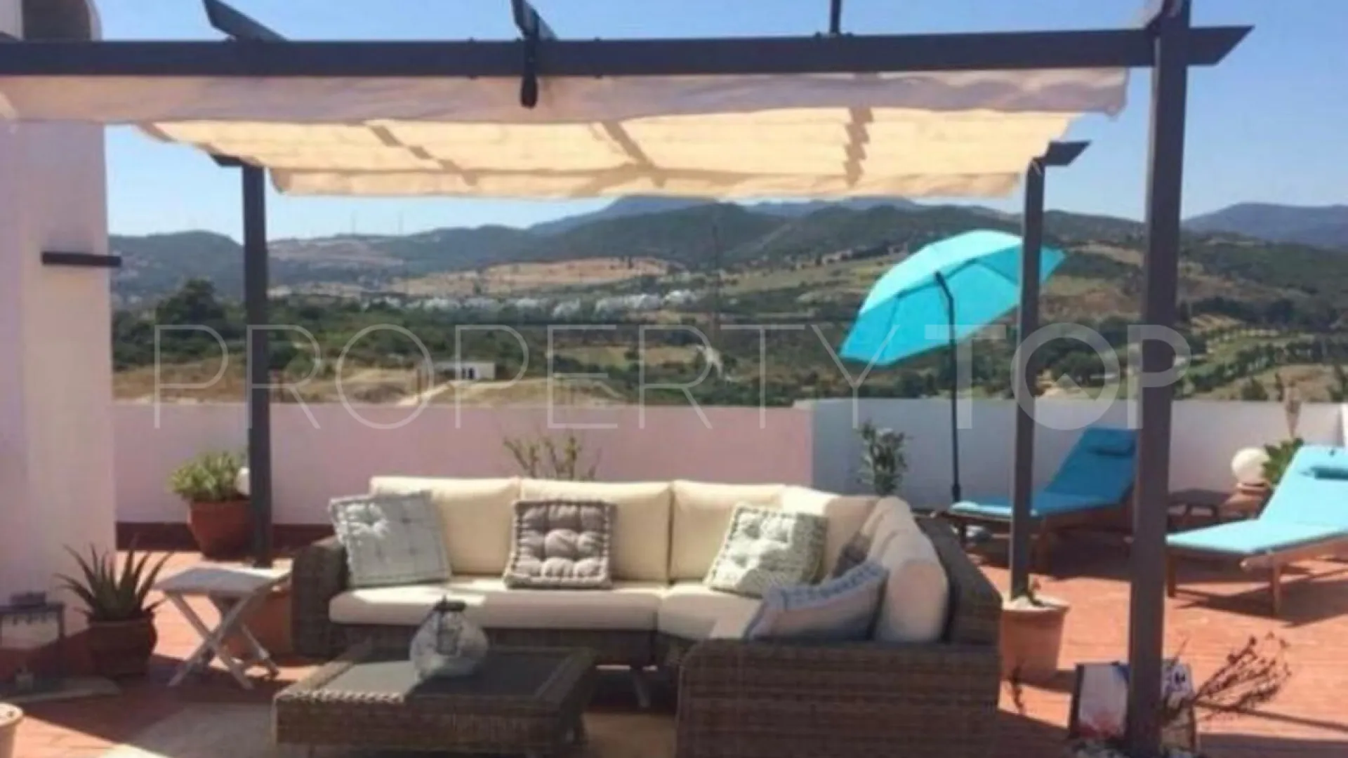 Penthouse with 2 bedrooms for sale in Estepona Hills