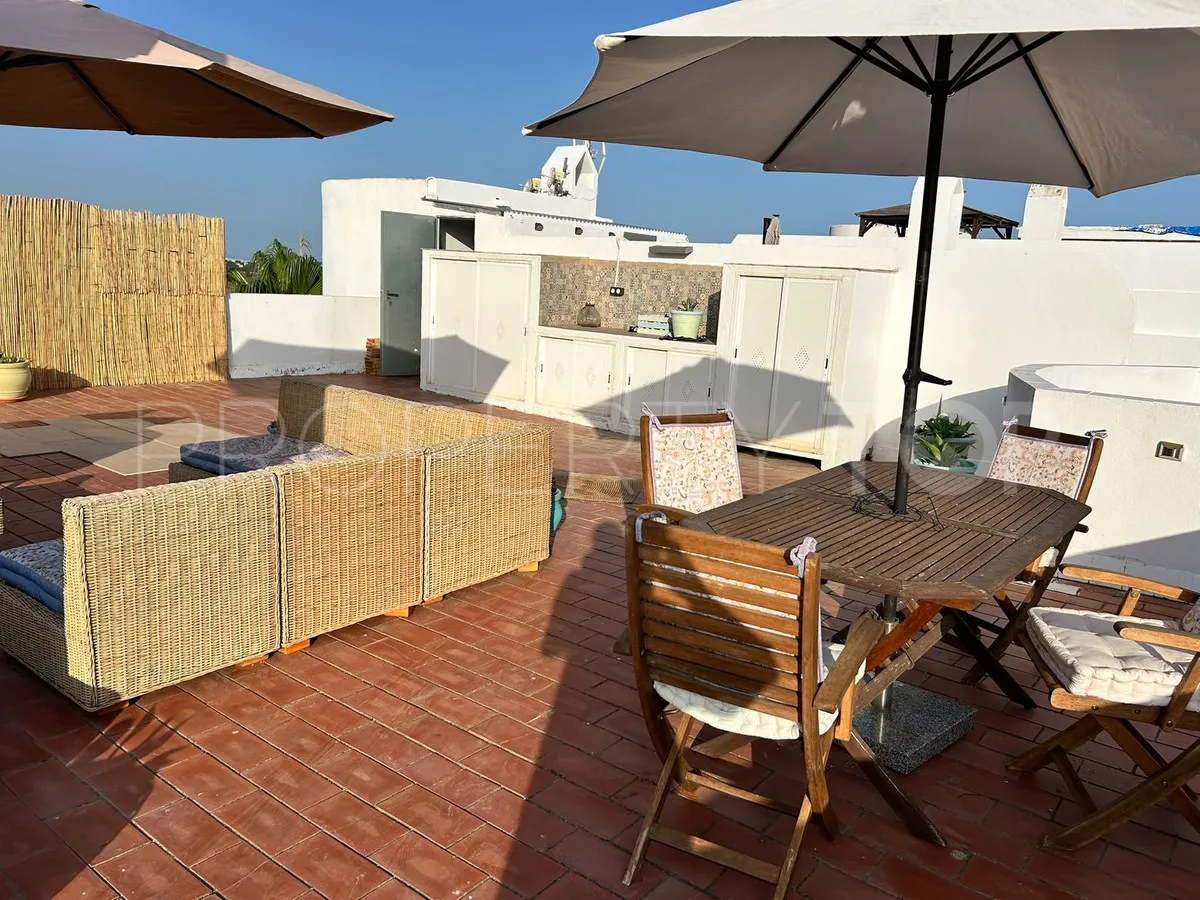 Penthouse with 2 bedrooms for sale in Estepona Hills
