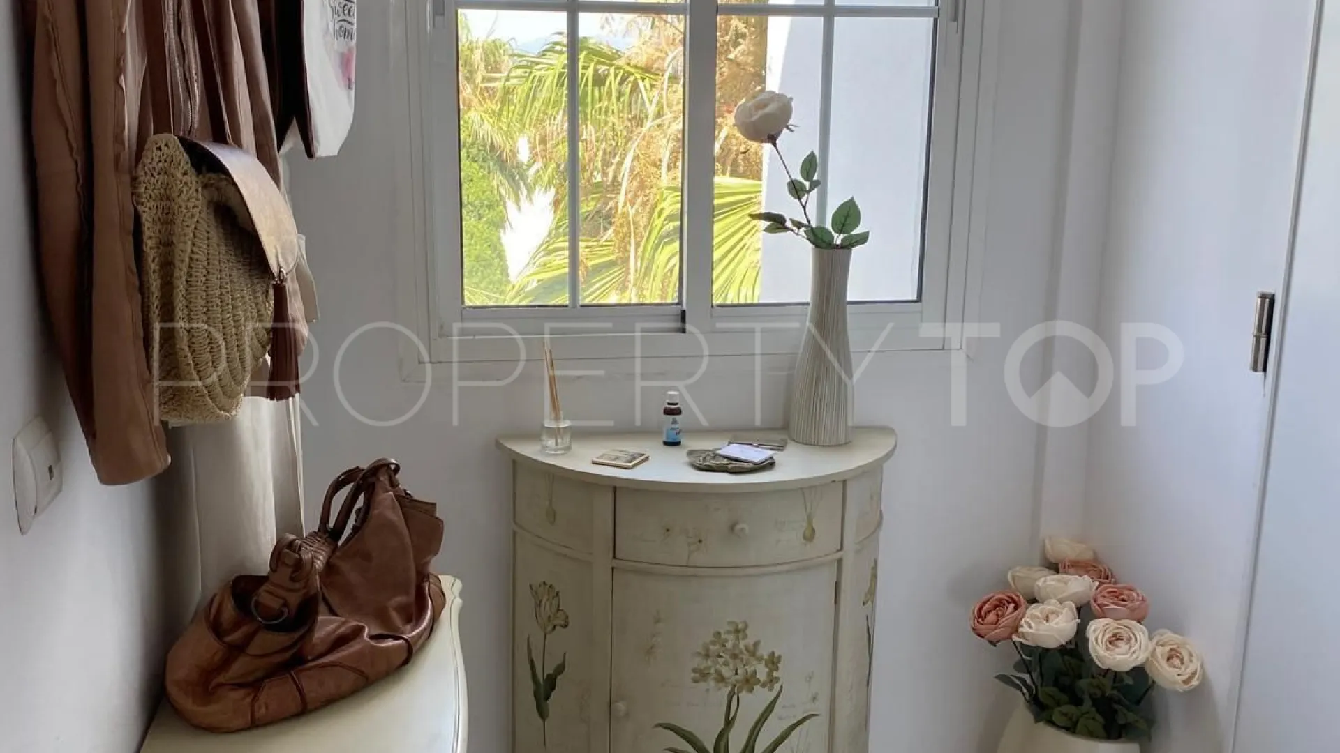 Penthouse with 2 bedrooms for sale in Estepona Hills