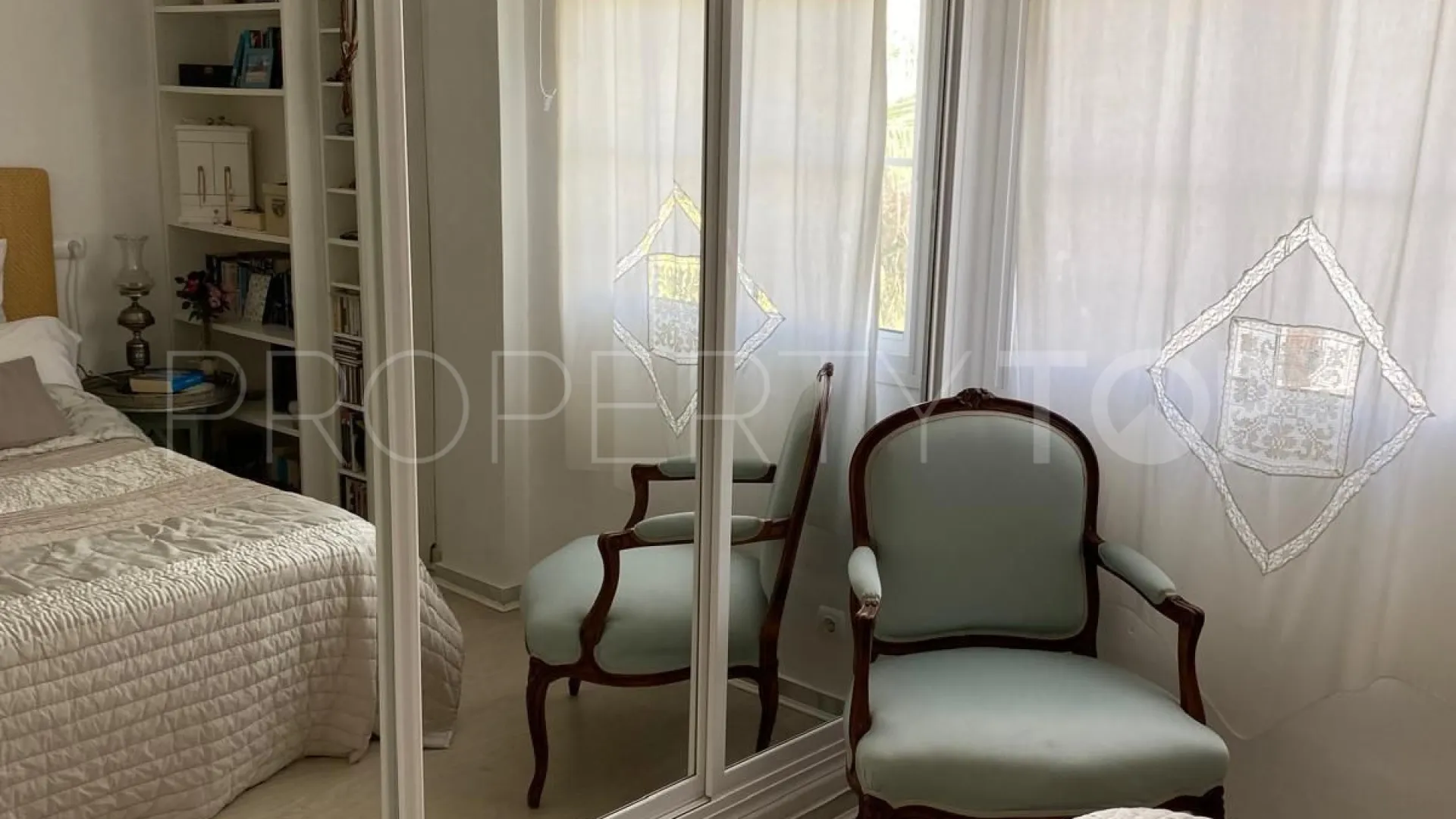 Penthouse with 2 bedrooms for sale in Estepona Hills