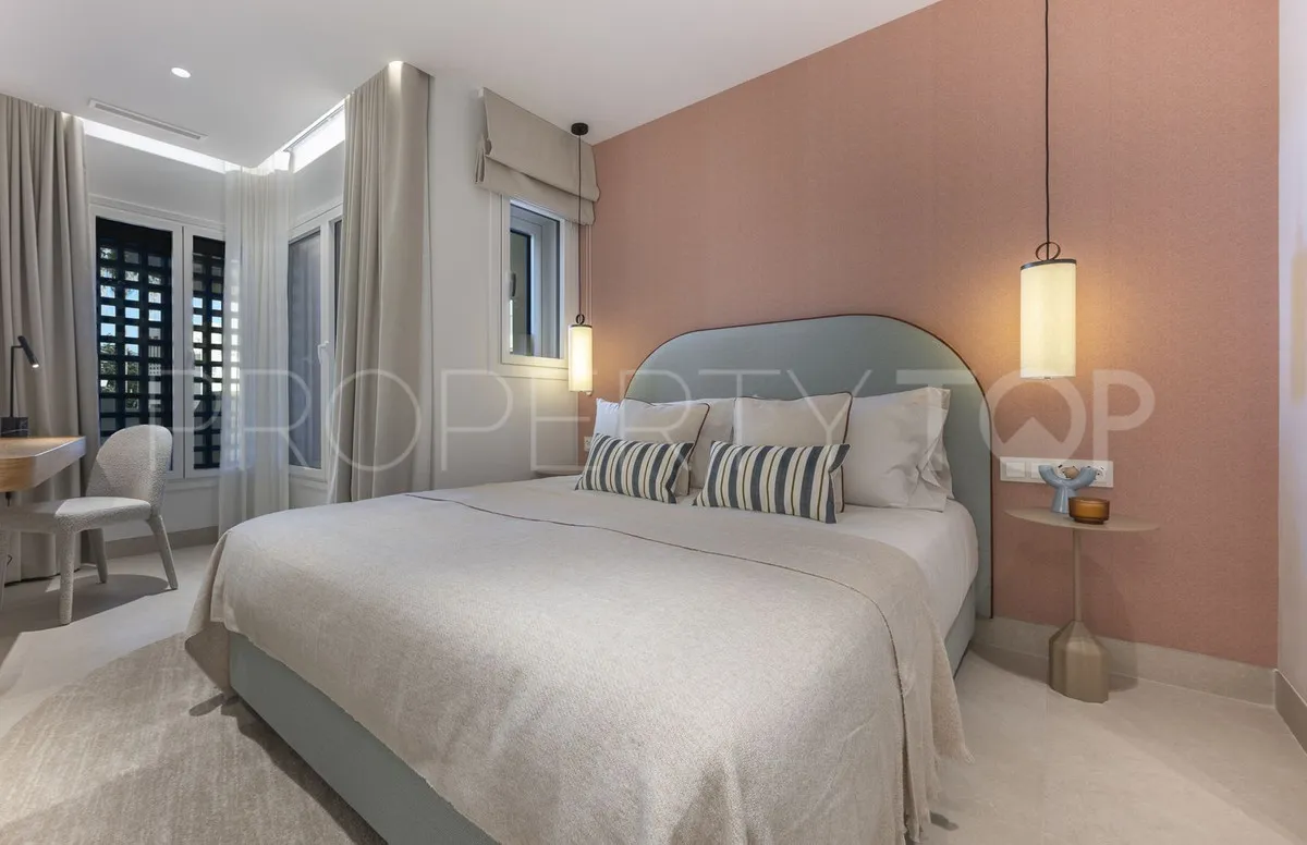 Apartamento de 3 dormitorios a la venta en Marbella Golden Mile
