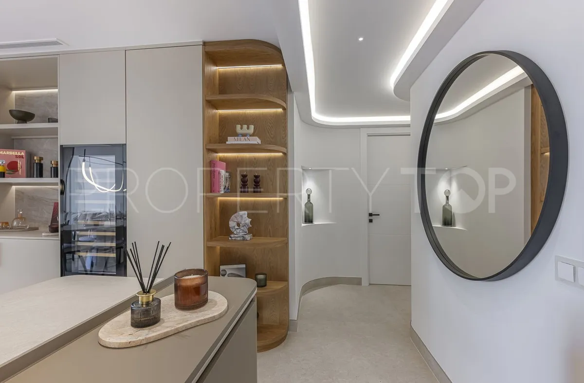 Apartamento de 3 dormitorios a la venta en Marbella Golden Mile