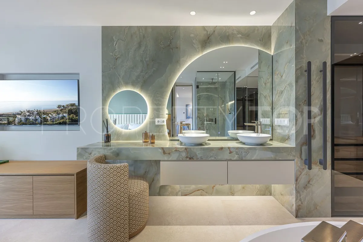 Apartamento de 3 dormitorios a la venta en Marbella Golden Mile