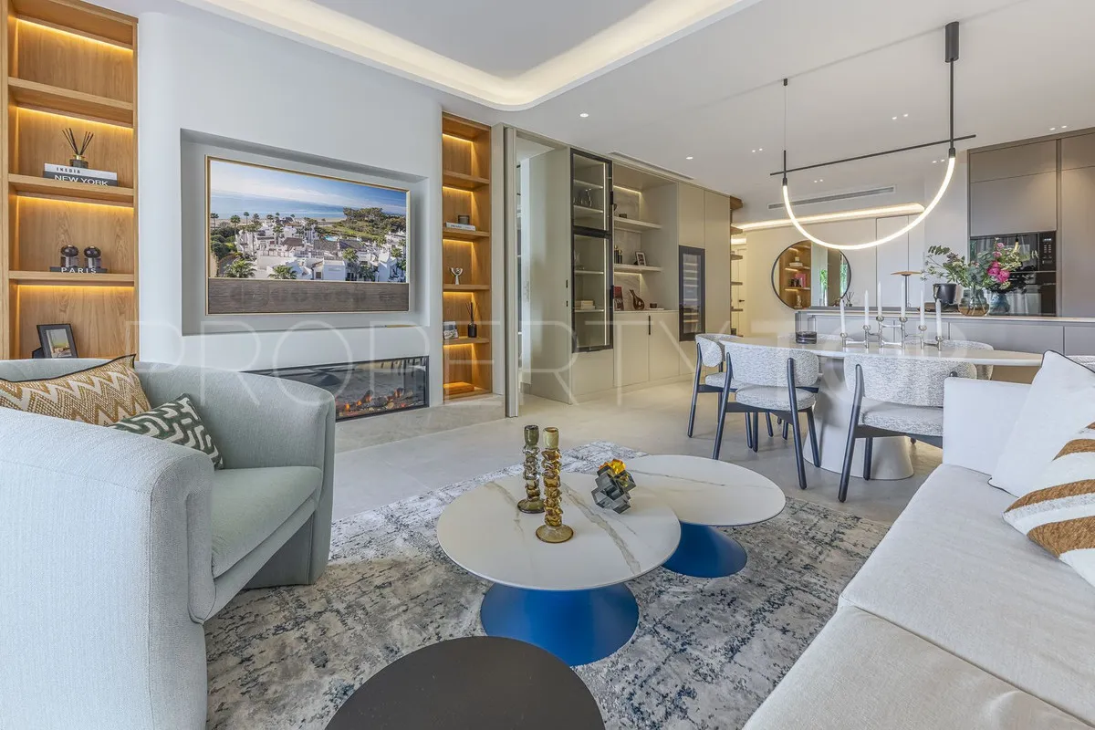 Apartamento de 3 dormitorios a la venta en Marbella Golden Mile