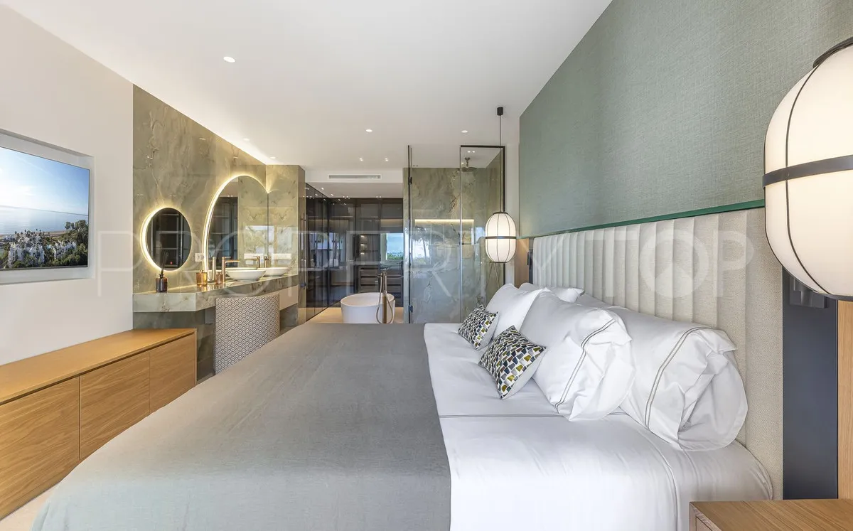 Apartamento de 3 dormitorios a la venta en Marbella Golden Mile