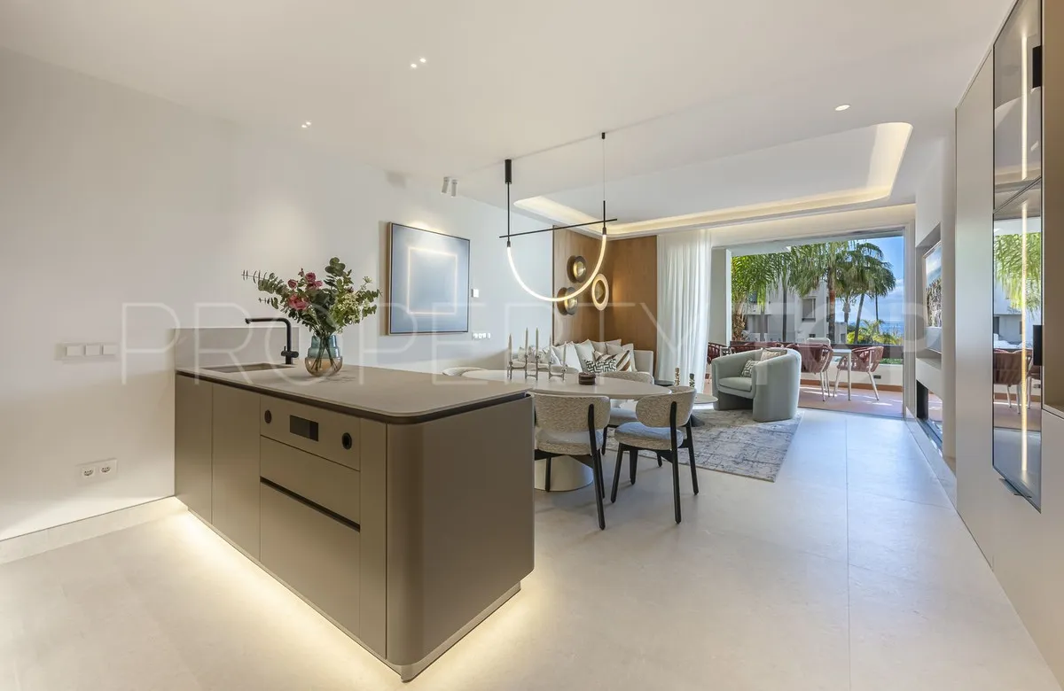 Apartamento de 3 dormitorios a la venta en Marbella Golden Mile