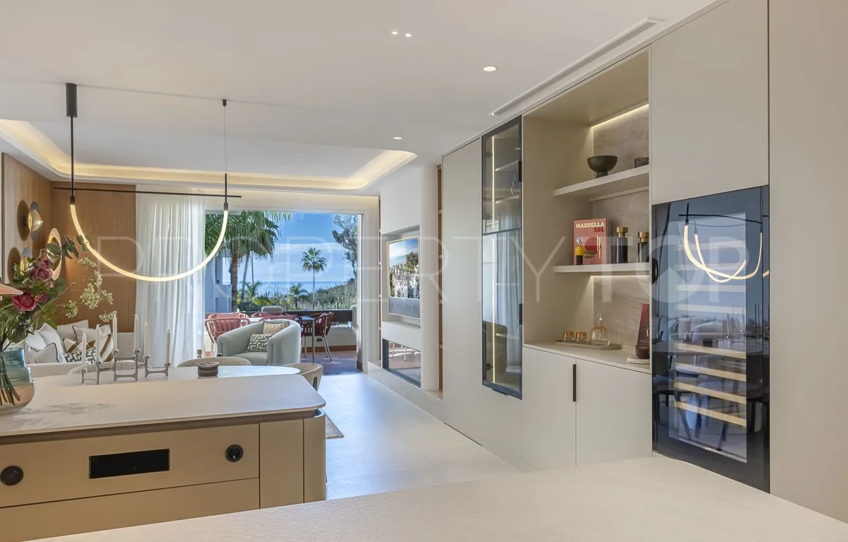 Apartamento de 3 dormitorios a la venta en Marbella Golden Mile