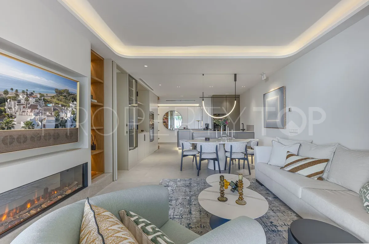 Apartamento de 3 dormitorios a la venta en Marbella Golden Mile