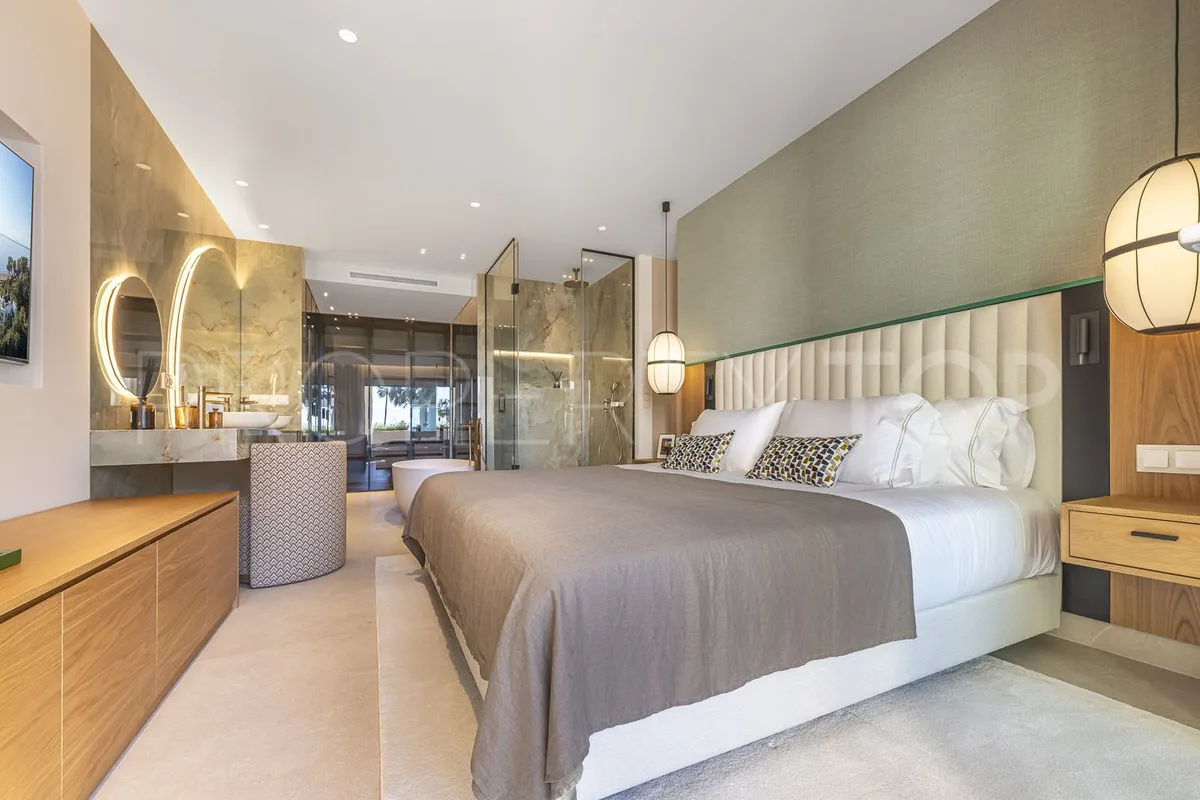Apartamento de 3 dormitorios a la venta en Marbella Golden Mile