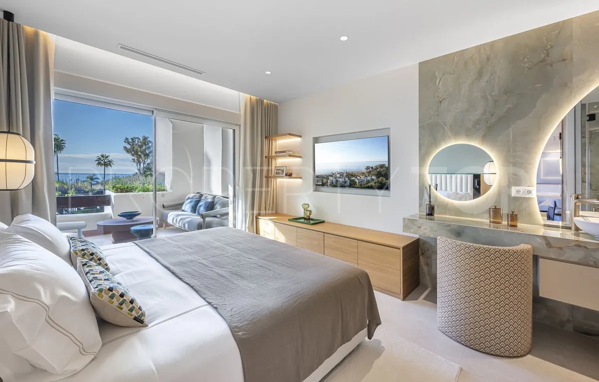 Apartamento de 3 dormitorios a la venta en Marbella Golden Mile