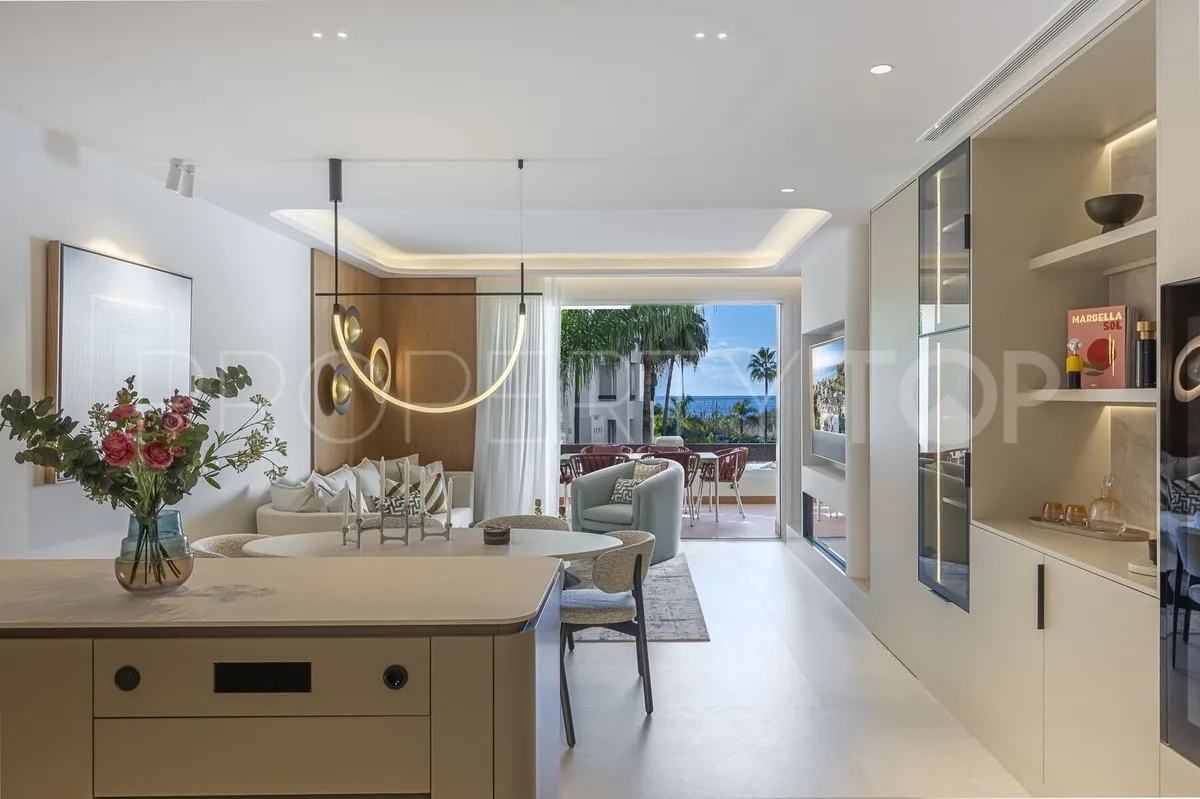 Apartamento de 3 dormitorios a la venta en Marbella Golden Mile