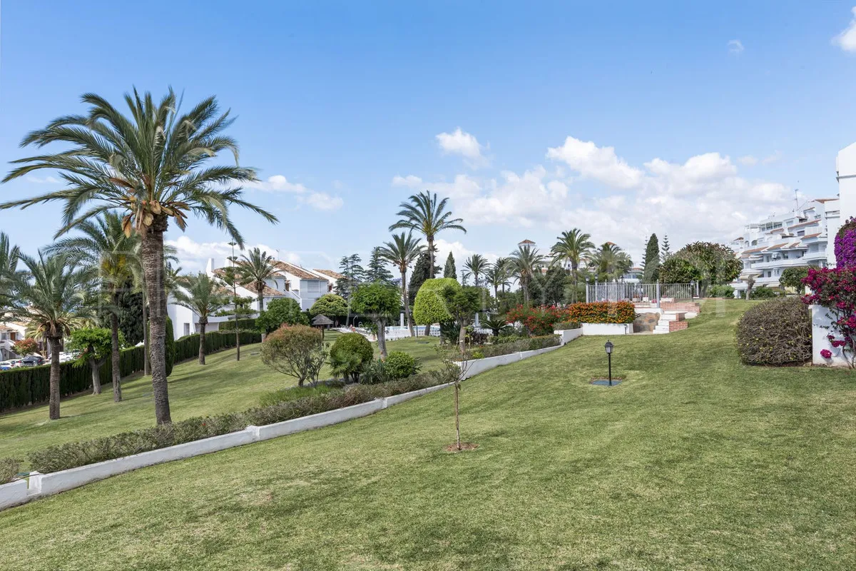 For sale Nueva Andalucia ground floor apartment