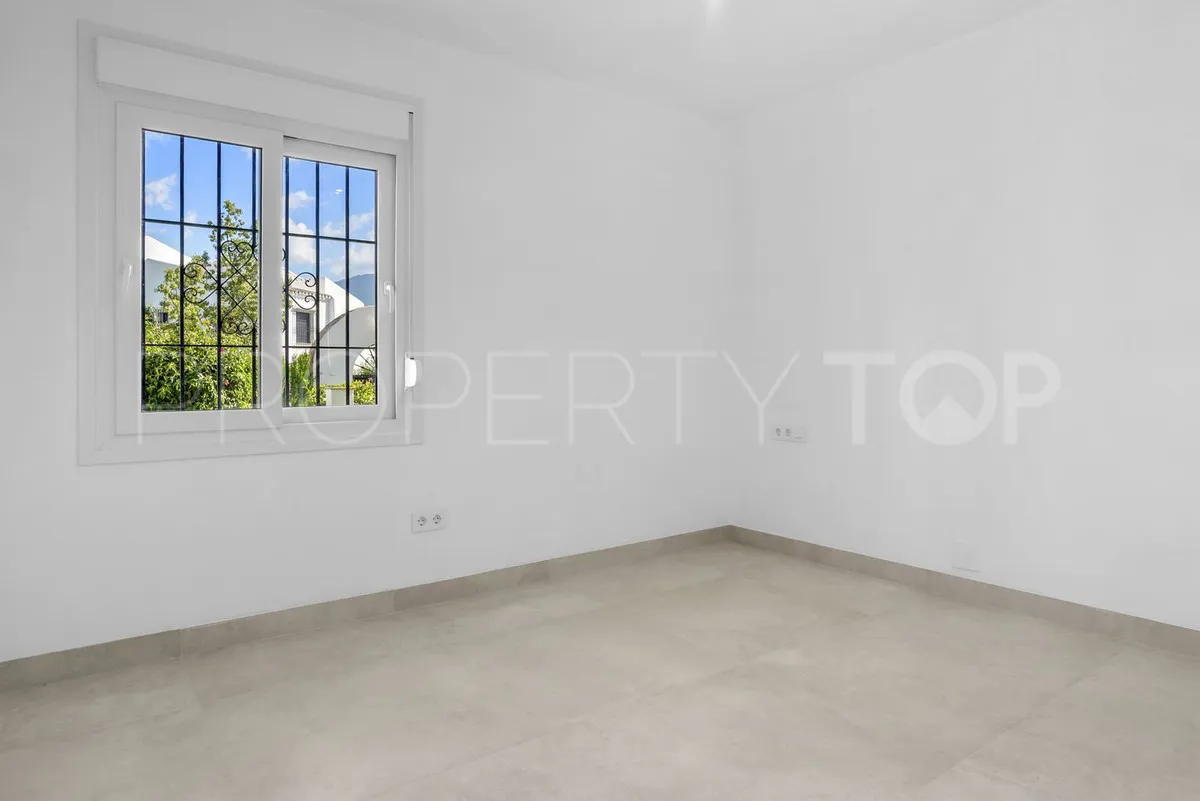 For sale Nueva Andalucia ground floor apartment