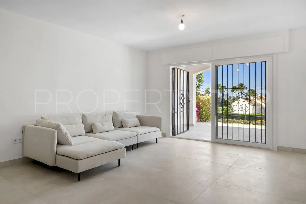 For sale Nueva Andalucia ground floor apartment