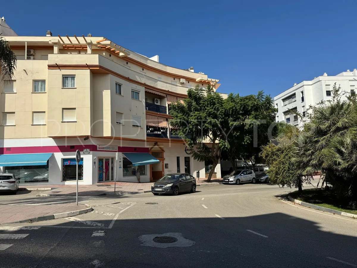 Penthouse for sale in Estepona Hills with 4 bedrooms