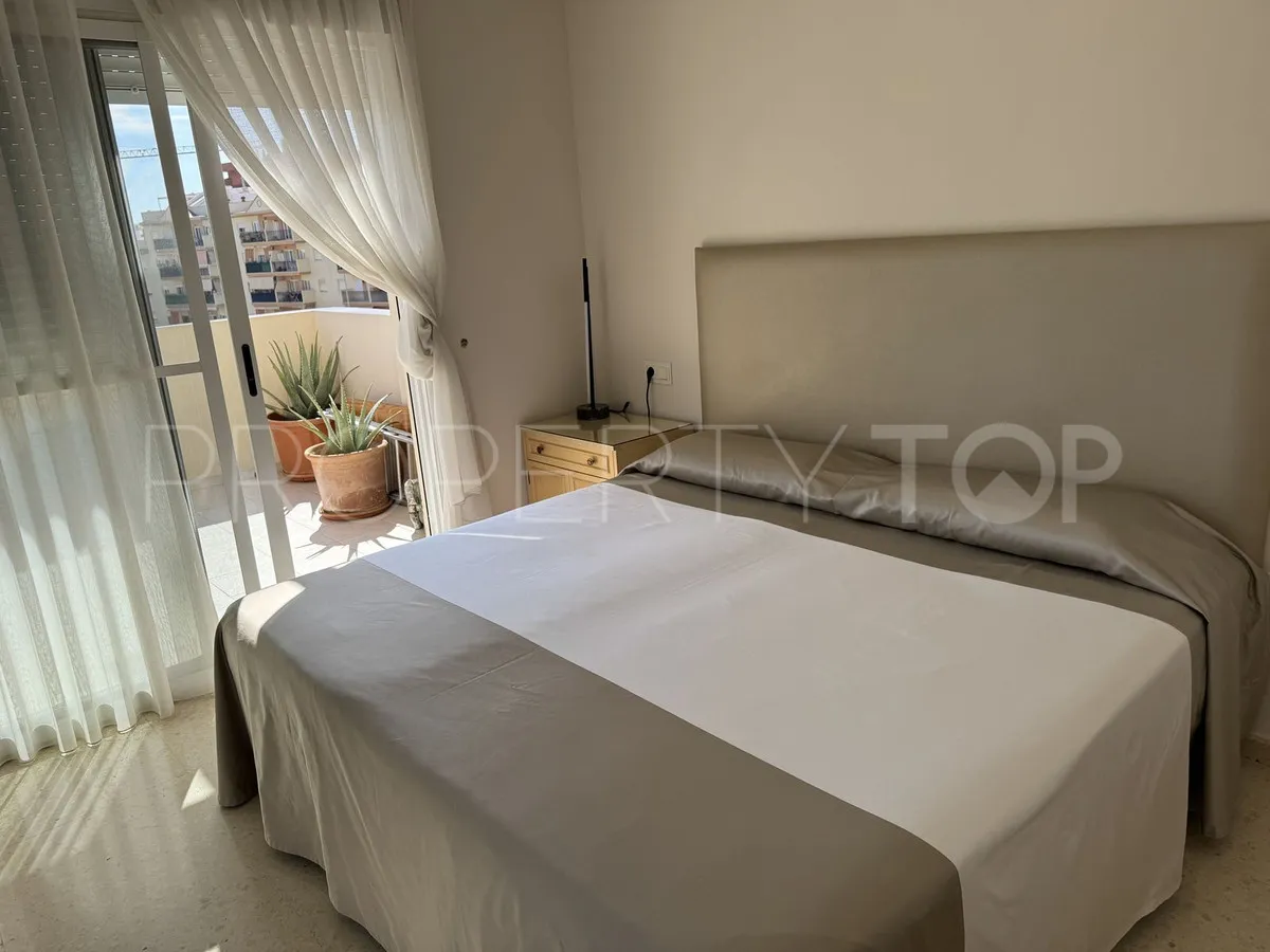 Penthouse for sale in Estepona Hills with 4 bedrooms