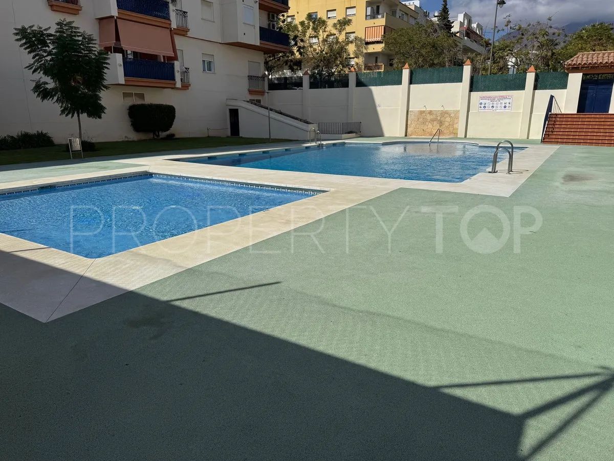 Penthouse for sale in Estepona Hills with 4 bedrooms