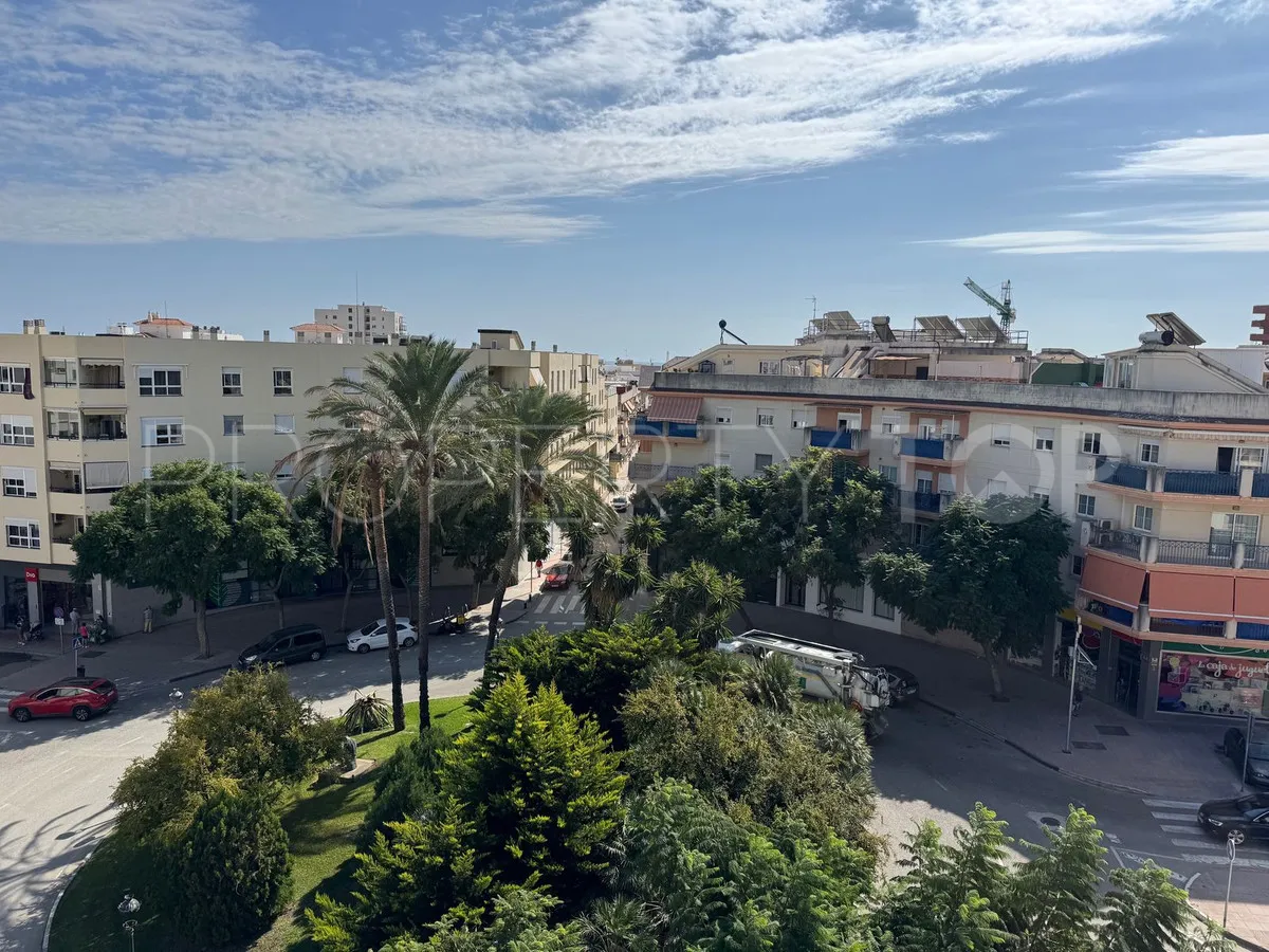 Penthouse for sale in Estepona Hills with 4 bedrooms