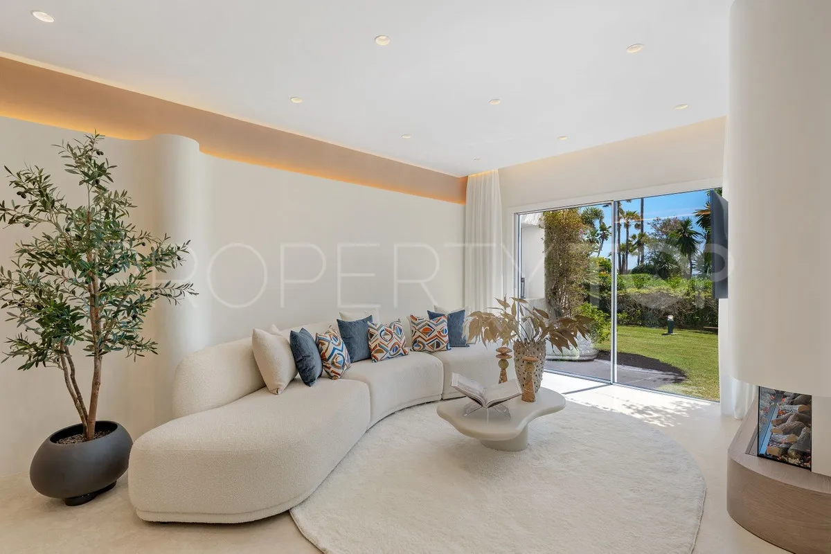 For sale Costalita ground floor apartment with 3 bedrooms