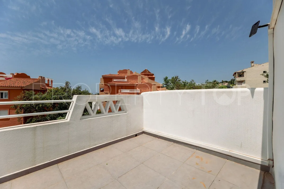 Comprar adosado en La Reserva de Marbella con 4 dormitorios
