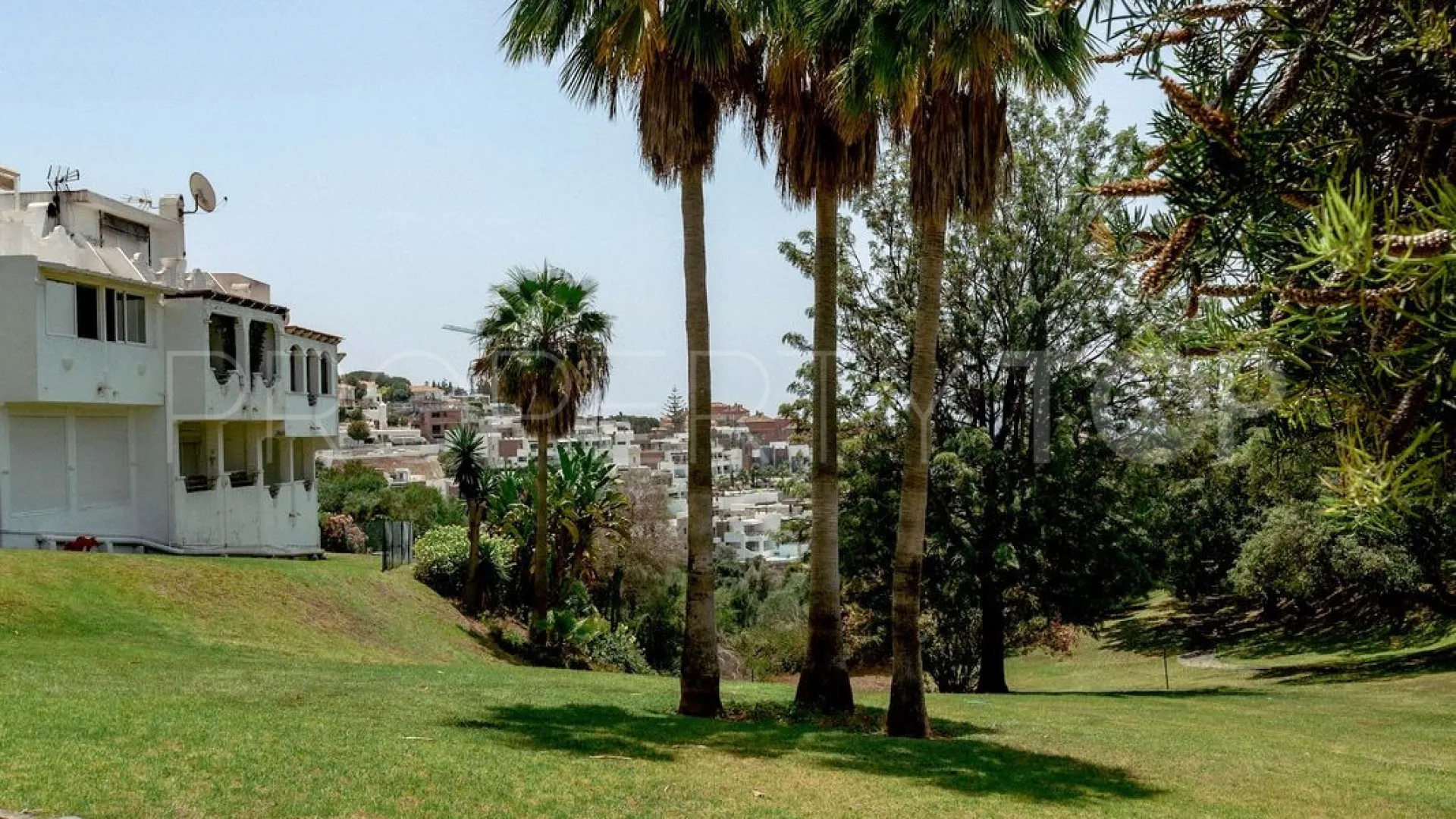 Comprar adosado en La Reserva de Marbella con 4 dormitorios