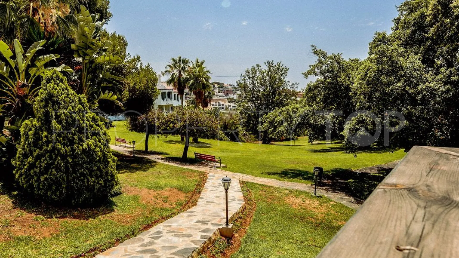Comprar adosado en La Reserva de Marbella con 4 dormitorios