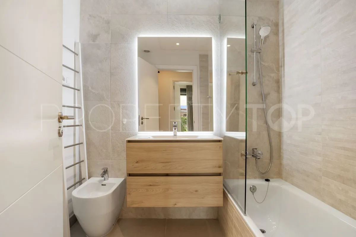 For sale ground floor apartment in Estepona Hills