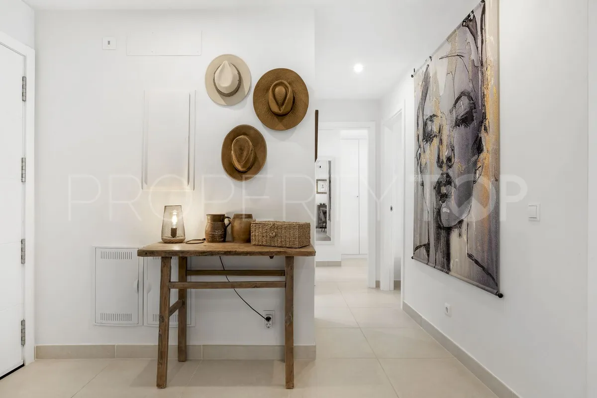 For sale ground floor apartment in Estepona Hills