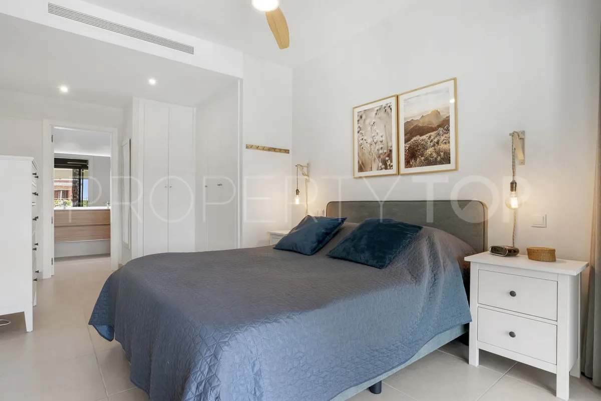 For sale ground floor apartment in Estepona Hills