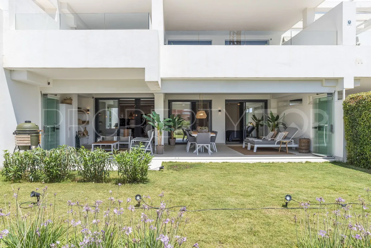 For sale ground floor apartment in Estepona Hills