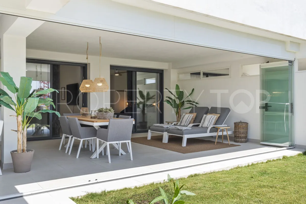 For sale ground floor apartment in Estepona Hills