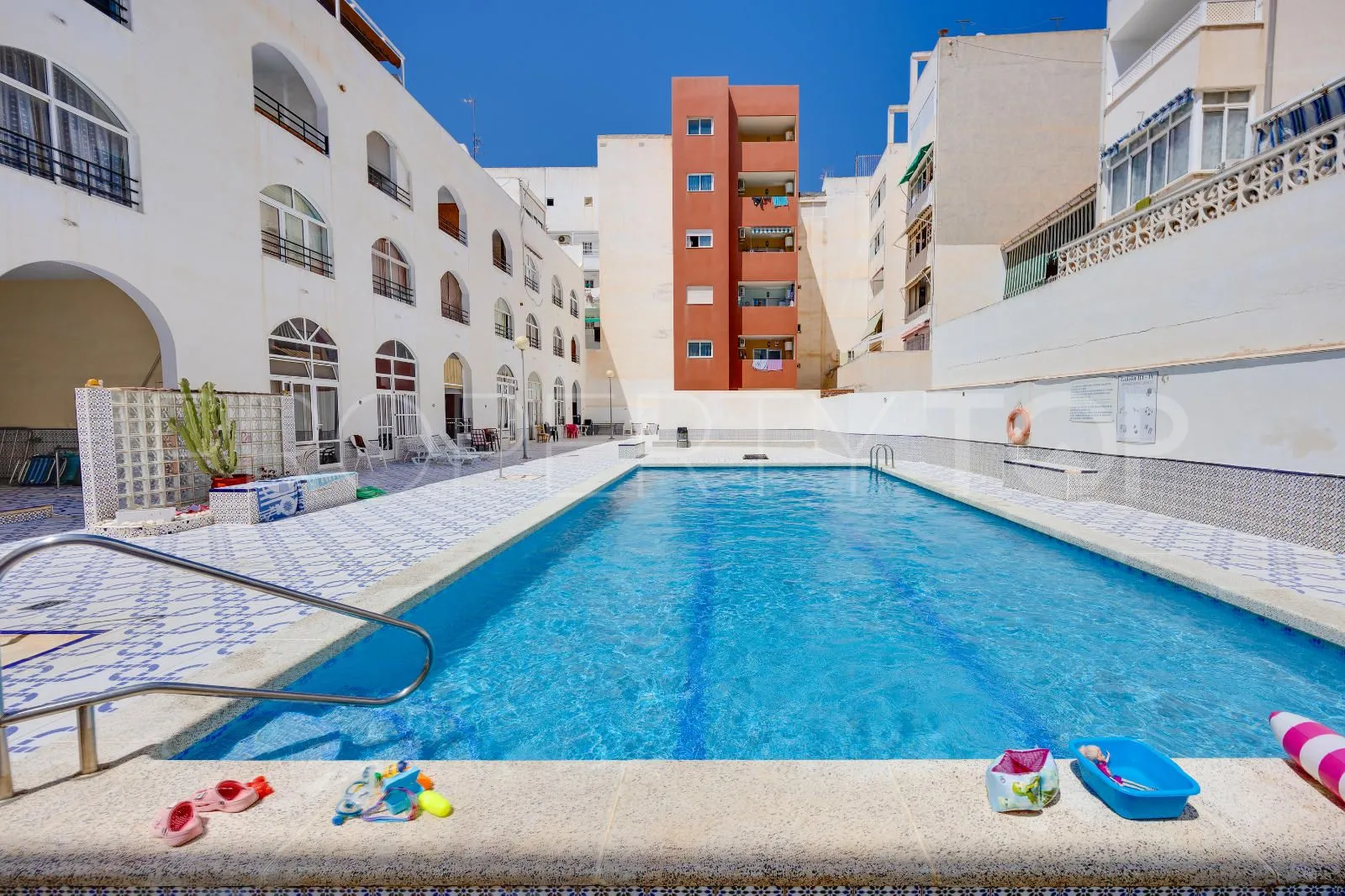 Se vende apartamento en Torrevieja con 1 dormitorio