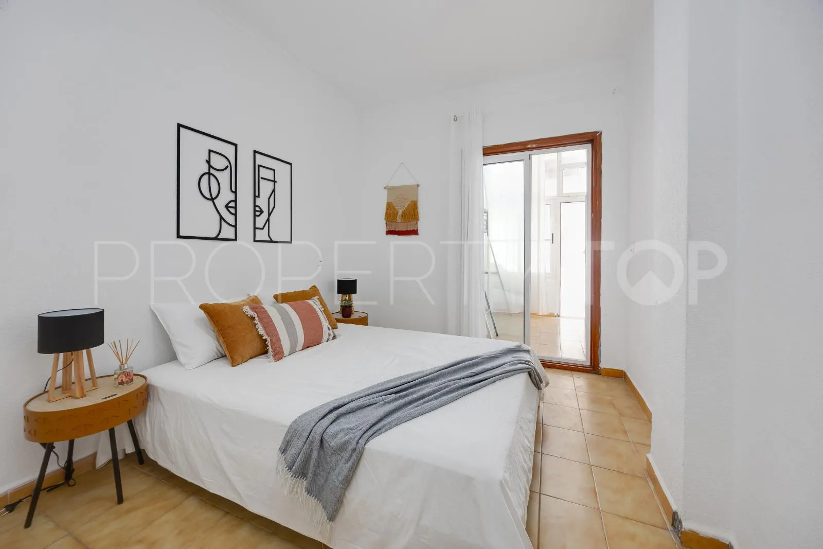 Se vende apartamento en Torrevieja con 1 dormitorio