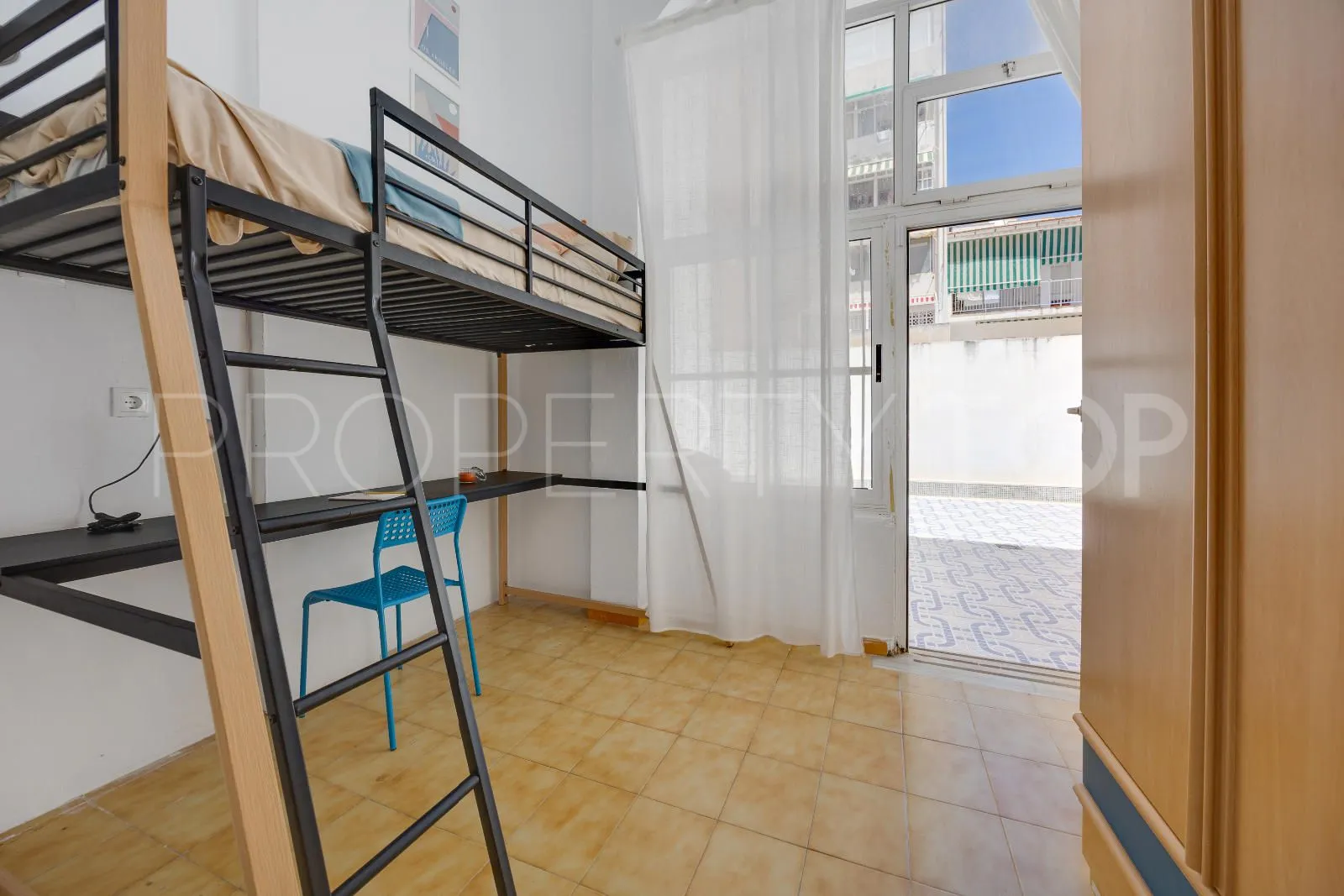 Se vende apartamento en Torrevieja con 1 dormitorio