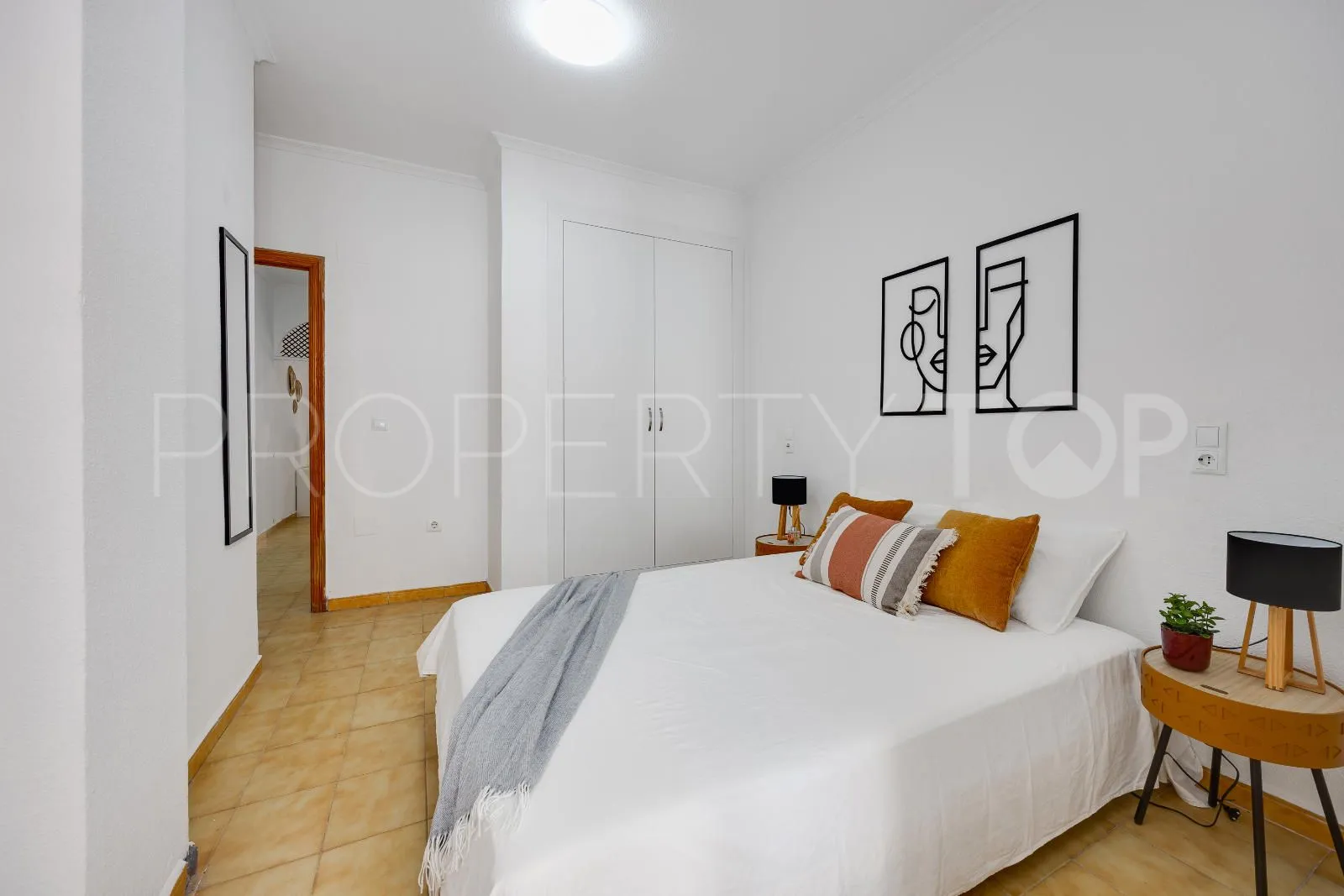 Se vende apartamento en Torrevieja con 1 dormitorio
