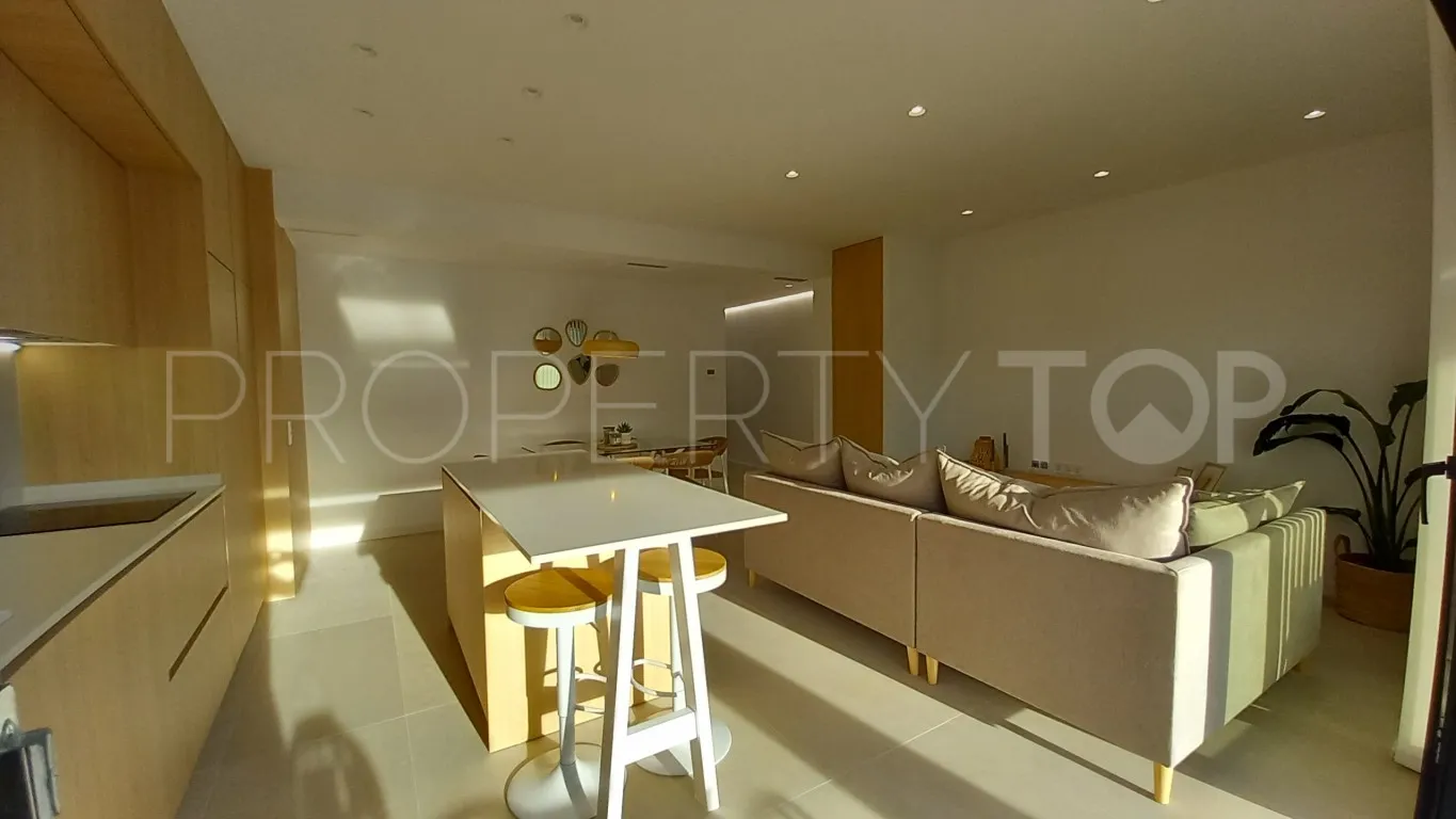 Buy villa with 3 bedrooms in El Chaparral