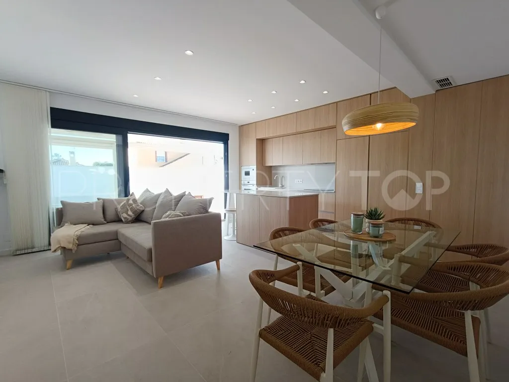Buy villa with 3 bedrooms in El Chaparral