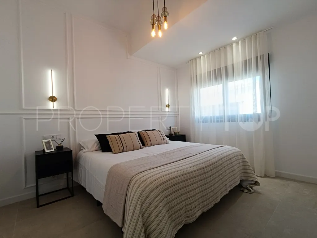 Buy villa with 3 bedrooms in El Chaparral