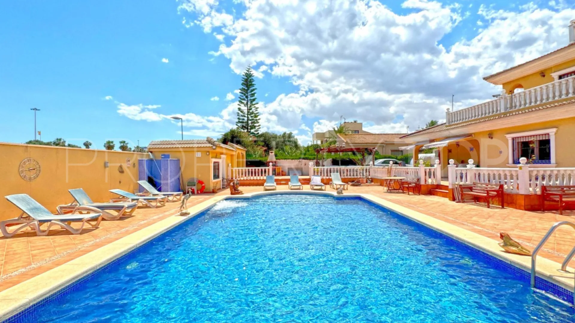 Villa for sale in Los Balcones with 6 bedrooms